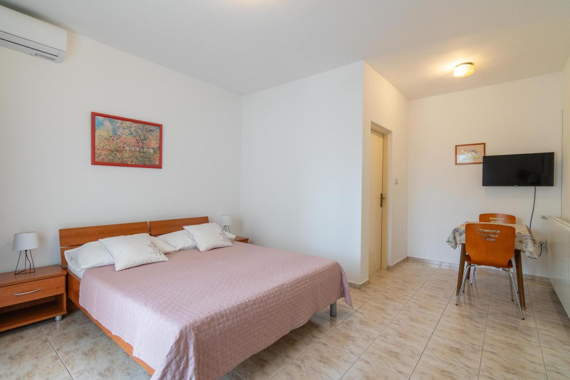 Apartments With A Parking Space Mandre, Pag - 18748 Kolan Exterior photo